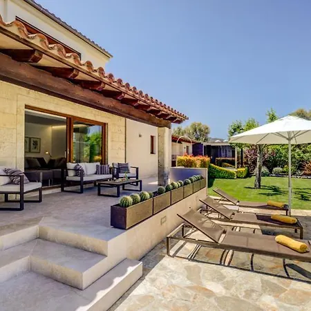 El Costé Villa *